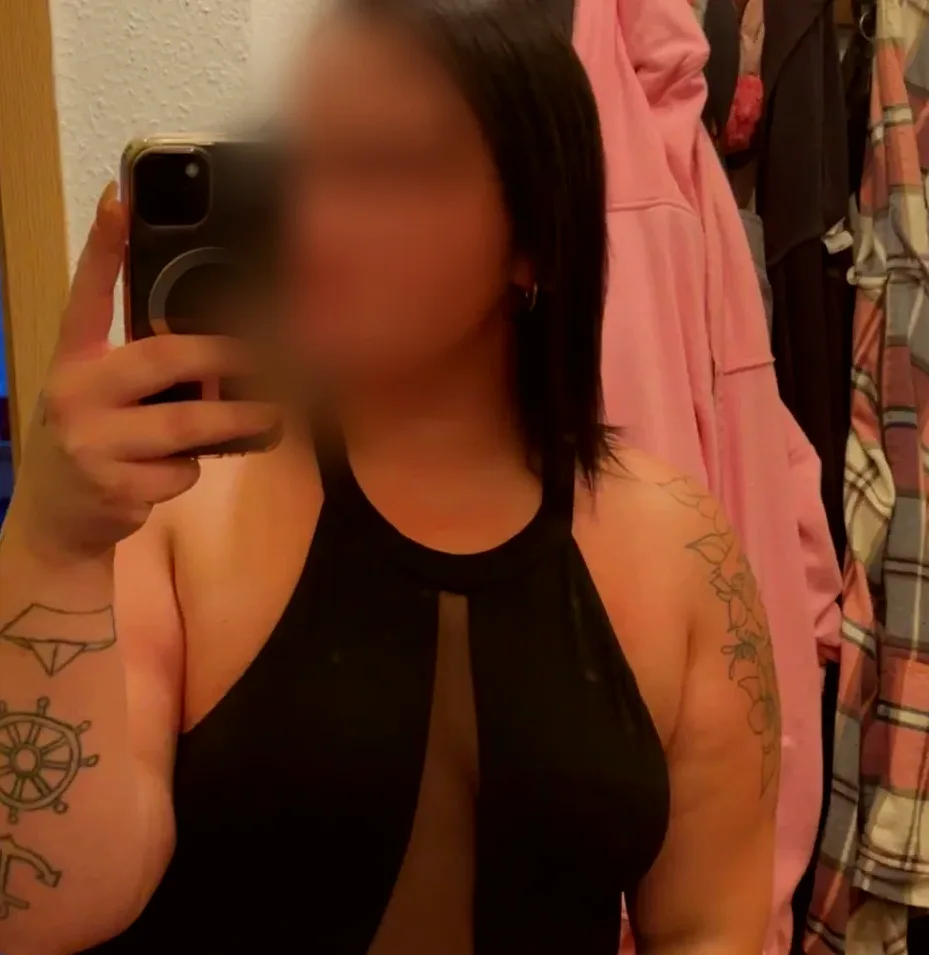 Denise, 28