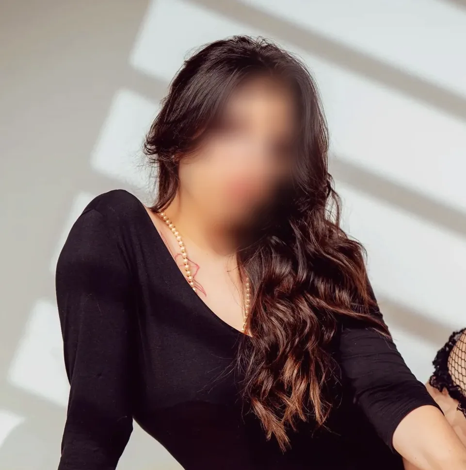 Elisa, 33