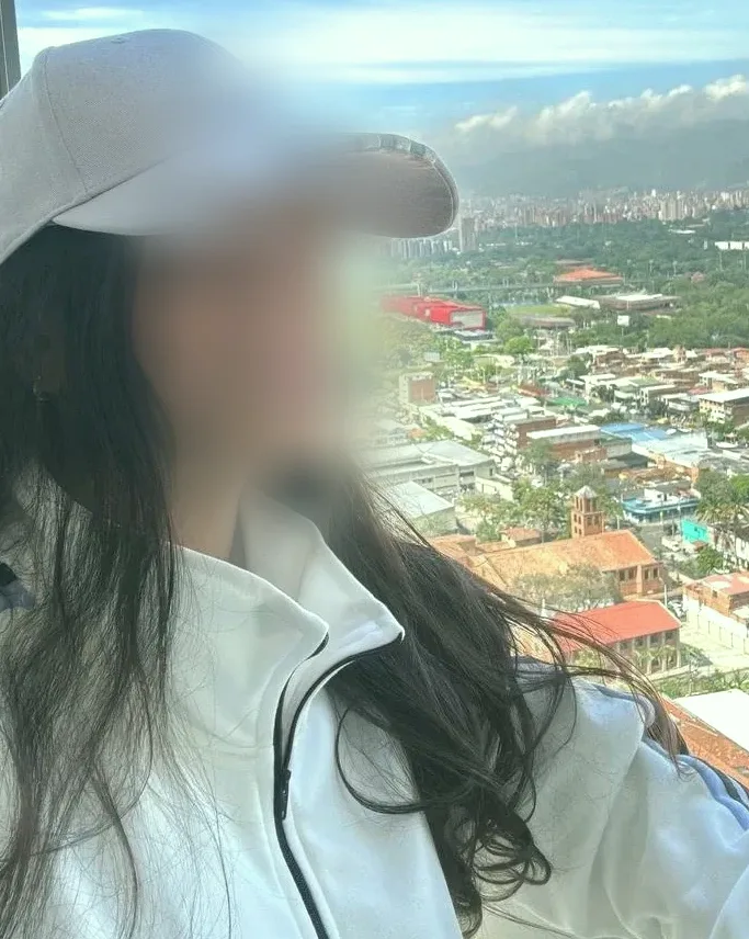 Greta, 23