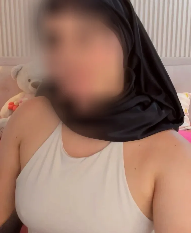 Stefanie, 36